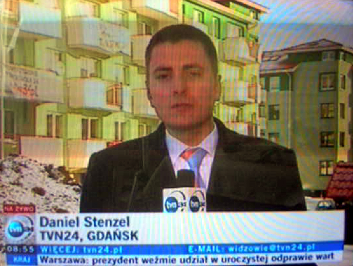 TVN24 - relacja na żywo spod bloku na Nieborowskiej 34 - 2 TVN24 - relacja na żywo spod bloku na Nieborowskiej 34 - 2