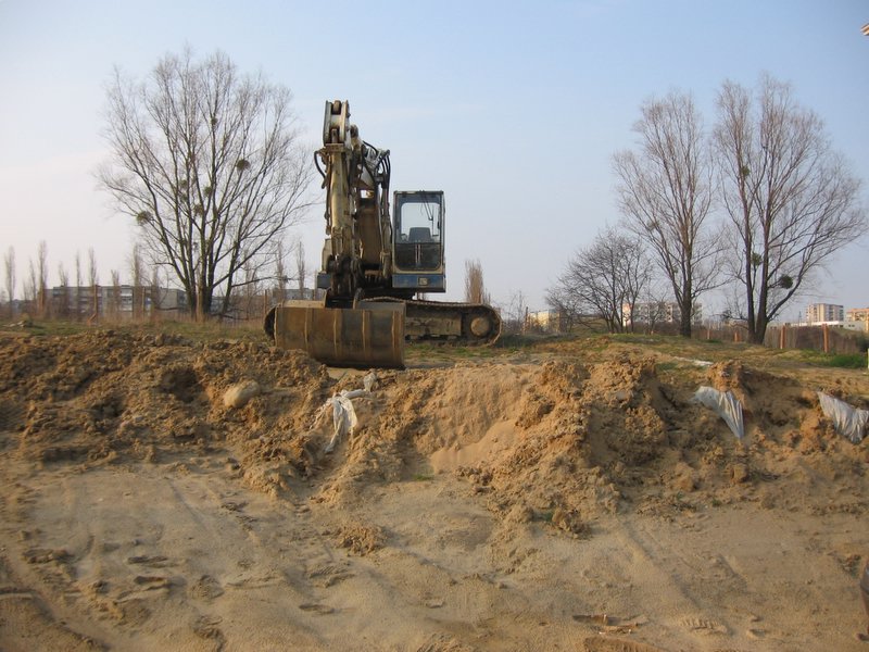 Zwiastun że nadzieja nie pozostanie tylko nadzieją - pierwsza koparka Zwiastun że nadzieja nie pozostanie tylko nadzieją - pierwsza koparka